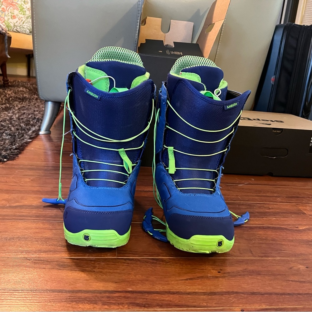 Men’s burton snowboard boots and bindings